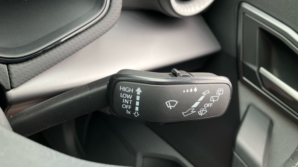 SEAT Arona 1.0 TSI 115 FR Sport 5dr Petrol Hatchback - Image 33
