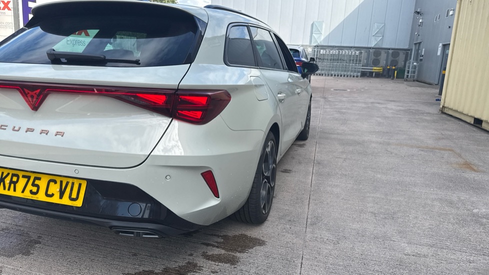 CUPRA Leon 1.5 eTSI 150 V2 5dr DSG Petrol Estate - Image 24