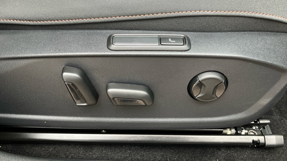 CUPRA Born 170kW e-Boost V3 59kWh 5dr Auto Electric Hatchback - Image 37