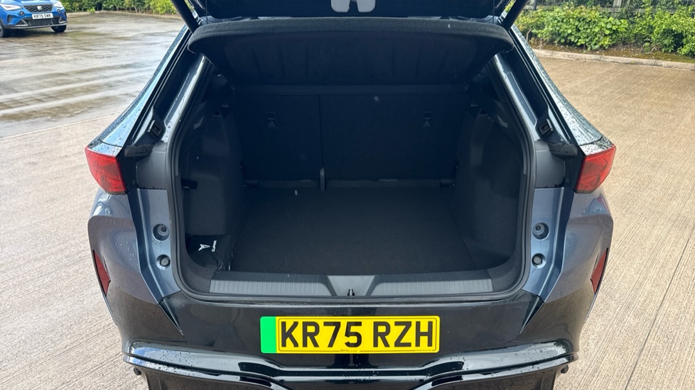 CUPRA Tavascan 210kW V1 77kWh 5dr Auto Electric Estate - Image 4