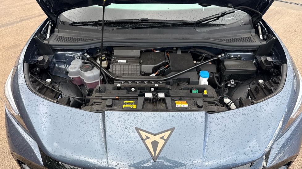 CUPRA Tavascan 210kW V1 77kWh 5dr Auto Electric Estate - Image 8