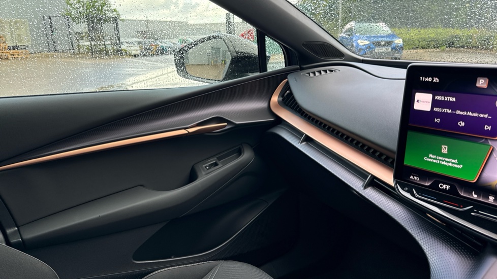 CUPRA Tavascan 210kW V1 77kWh 5dr Auto Electric Estate - Image 25