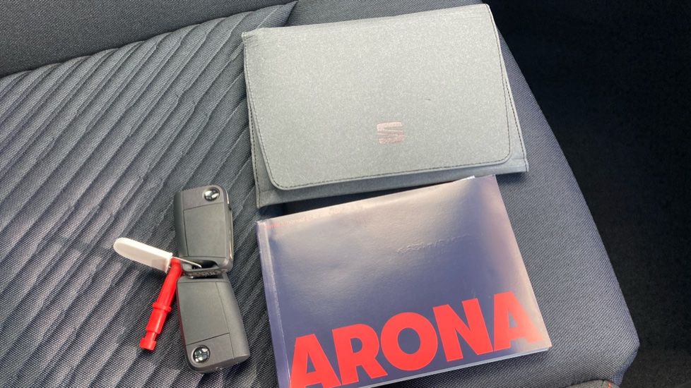 SEAT Arona 1.0 TSI 115 FR Black Edition 5dr DSG Petrol Hatchback - Image 19