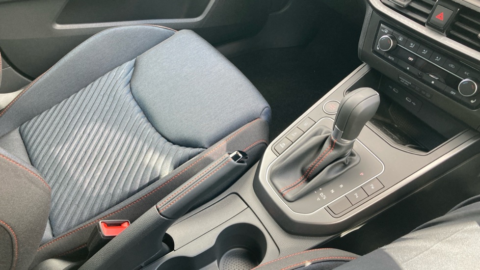 SEAT Arona 1.0 TSI 115 FR Black Edition 5dr DSG Petrol Hatchback - Image 21