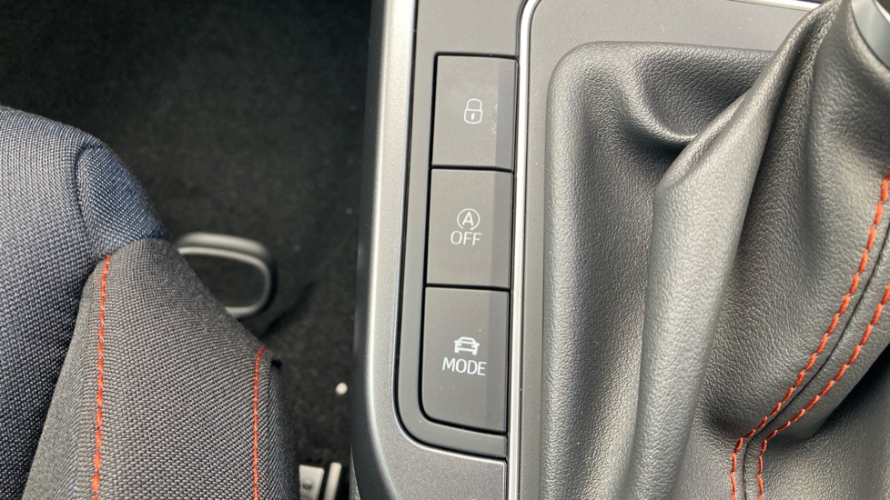 SEAT Arona 1.0 TSI 115 FR Black Edition 5dr DSG Petrol Hatchback - Image 23