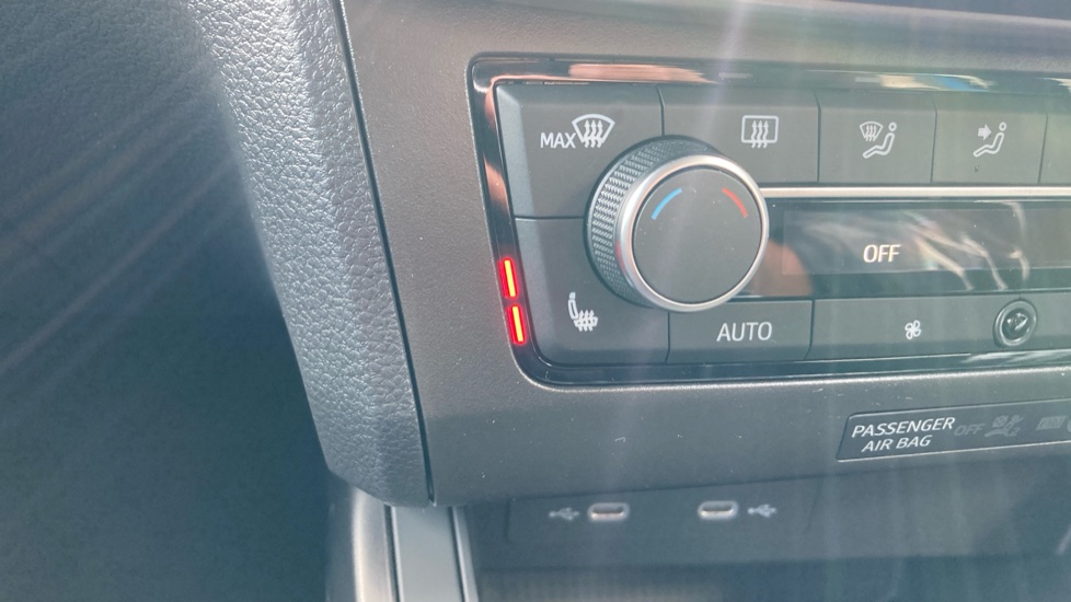 SEAT Arona 1.0 TSI 115 FR Black Edition 5dr DSG Petrol Hatchback - Image 28