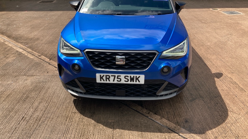 SEAT Arona 1.0 TSI 115 FR Black Edition 5dr DSG Petrol Hatchback - Image 42