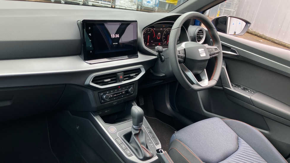SEAT Arona 1.0 TSI 115 FR Black Edition 5dr DSG Petrol Hatchback - Image 9