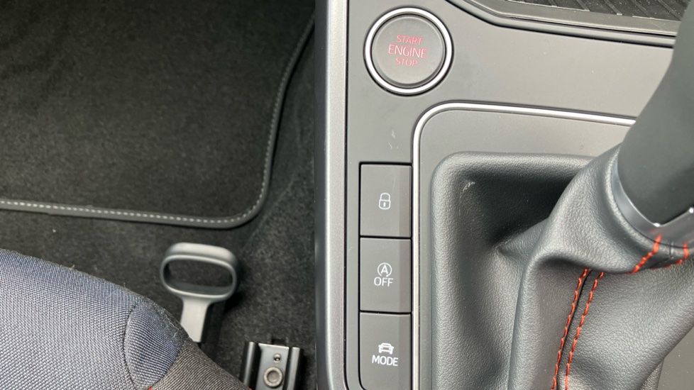 SEAT Arona 1.0 TSI 115 FR Black Edition 5dr DSG Petrol Hatchback - Image 24