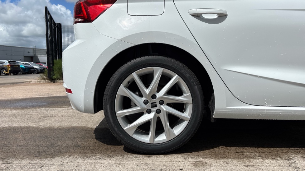 SEAT Ibiza 1.0 TSI 115 FR 5dr DSG Petrol Hatchback - Image 7