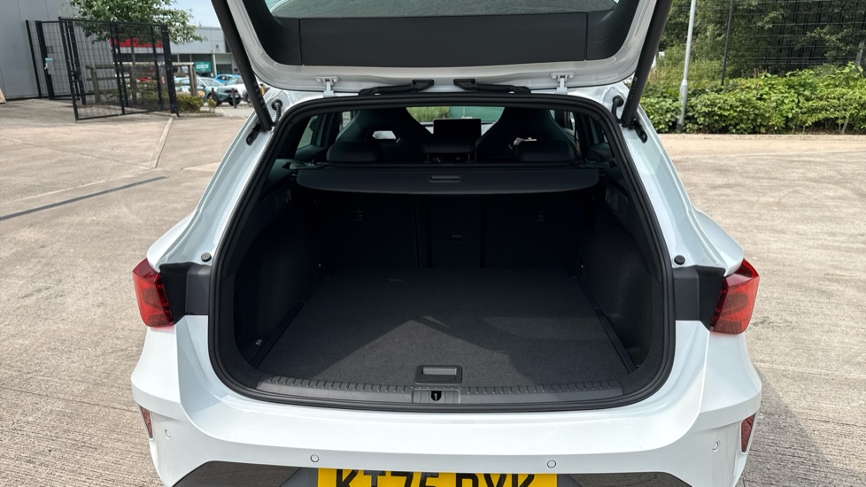 CUPRA Leon 1.5 eTSI 150 V3 5dr DSG Petrol Estate - Image 4