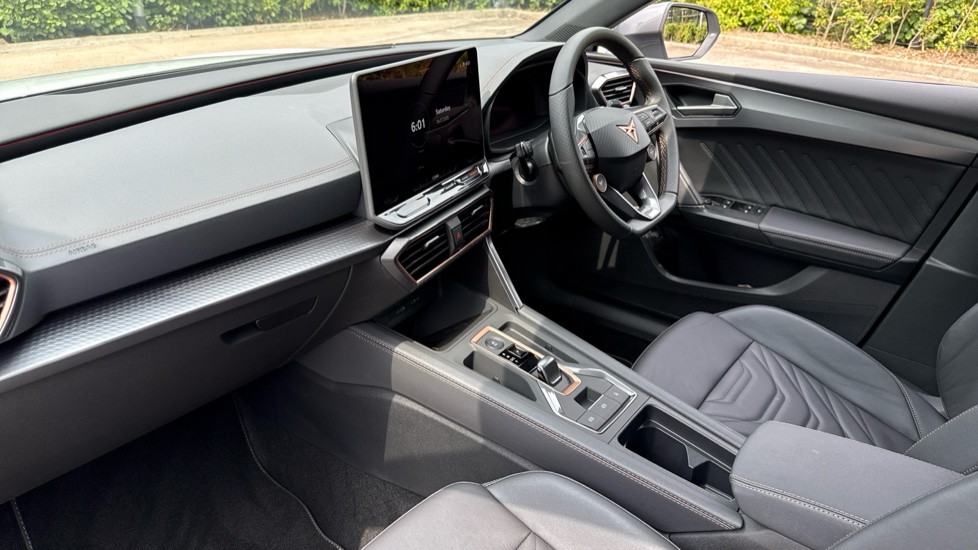 CUPRA Leon 1.5 eTSI 150 V3 5dr DSG Petrol Estate - Image 9