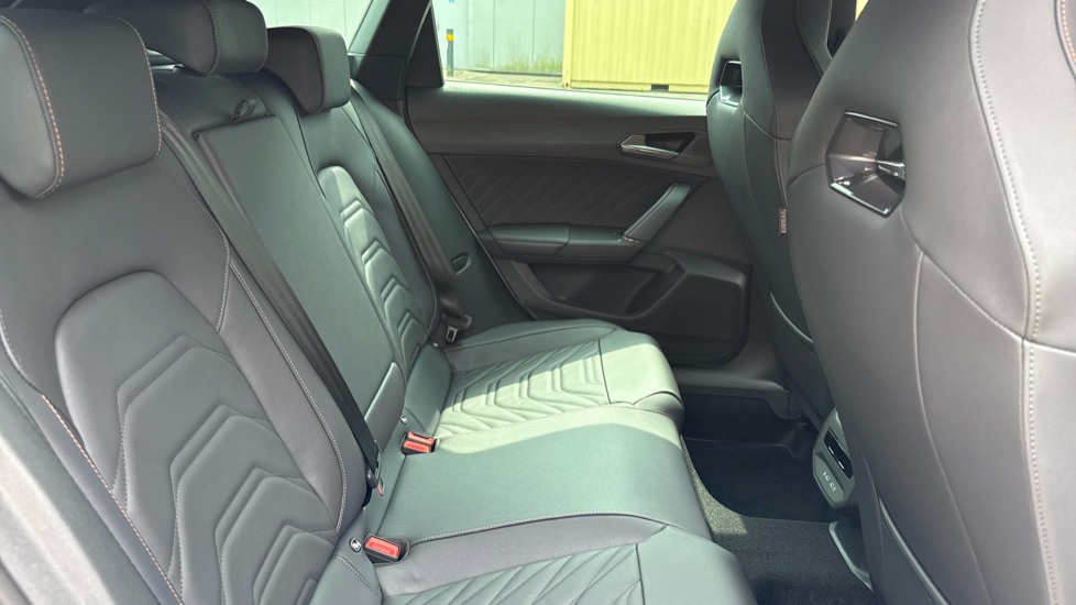 CUPRA Leon 1.5 eTSI 150 V3 5dr DSG Petrol Estate - Image 16