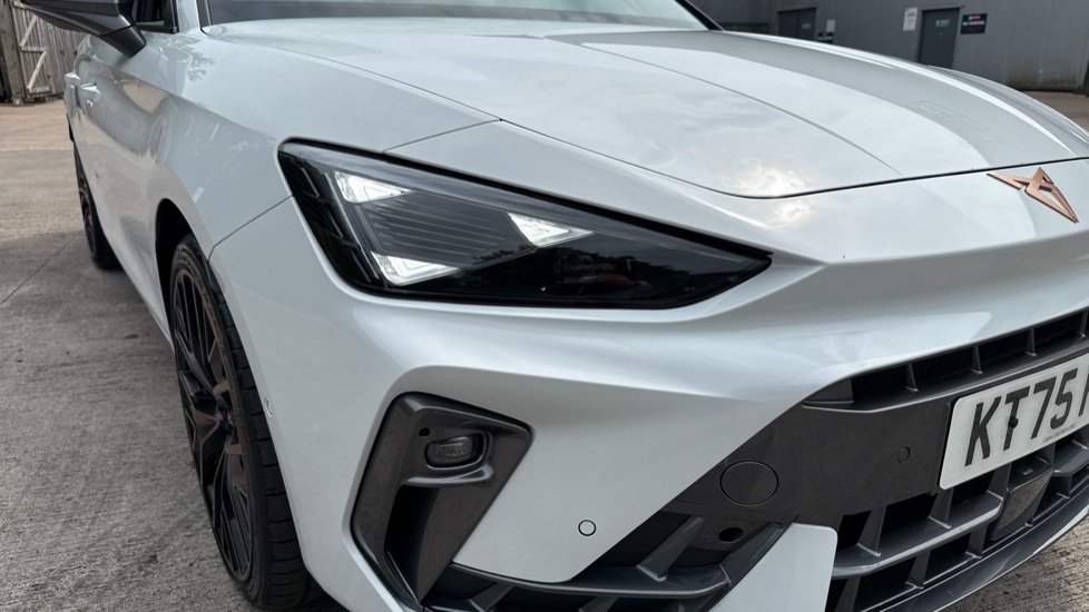 CUPRA Leon 1.5 eTSI 150 V3 5dr DSG Petrol Estate - Image 21