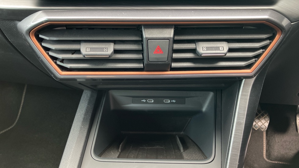 CUPRA Leon 1.5 TSI V1 5dr Petrol Hatchback - Image 22