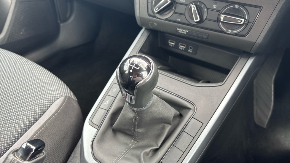 SEAT Arona 1.0 TSI SE Technology [EZ] 5dr Petrol Hatchback - Image 13