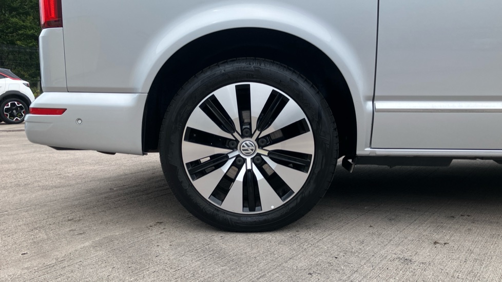 Volkswagen Caravelle 2.0 TDI Executive 204 5dr DSG Diesel Estate - Image 7