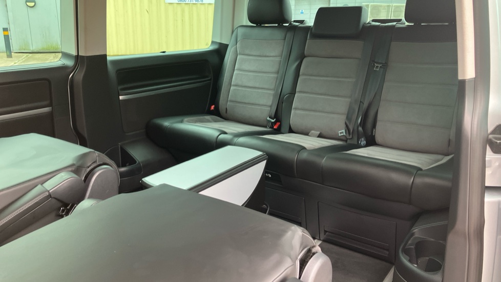 Volkswagen Caravelle 2.0 TDI Executive 204 5dr DSG Diesel Estate - Image 16