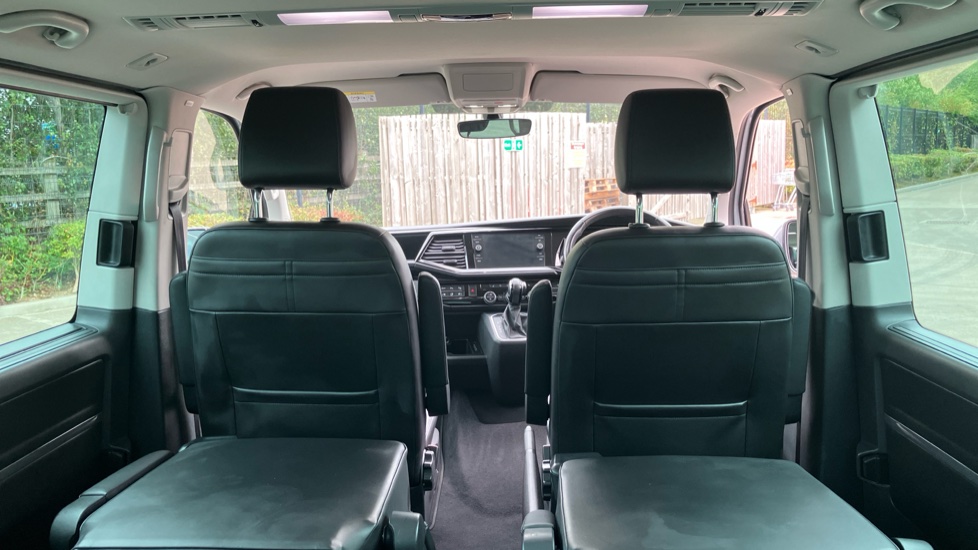 Volkswagen Caravelle 2.0 TDI Executive 204 5dr DSG Diesel Estate - Image 45