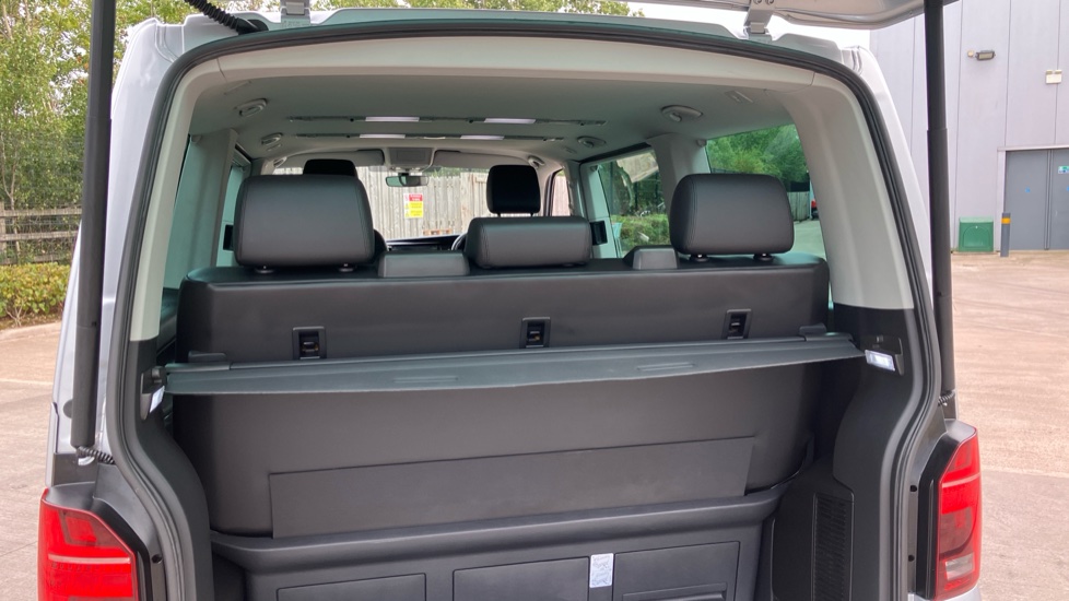 Volkswagen Caravelle 2.0 TDI Executive 204 5dr DSG Diesel Estate - Image 63