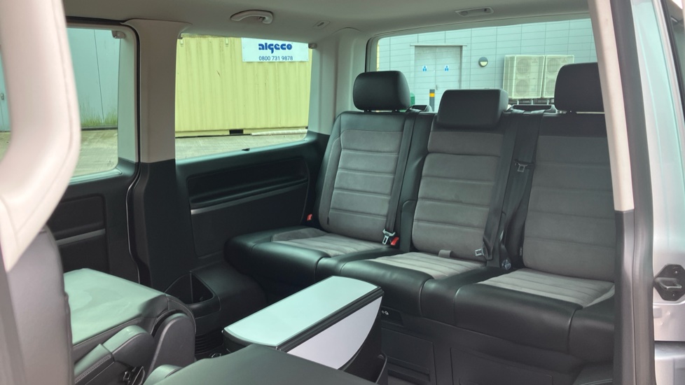 Volkswagen Caravelle 2.0 TDI Executive 204 5dr DSG Diesel Estate - Image 66