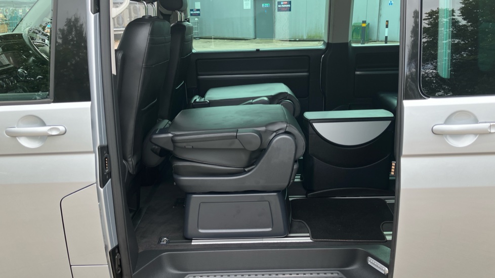 Volkswagen Caravelle 2.0 TDI Executive 204 5dr DSG Diesel Estate - Image 67