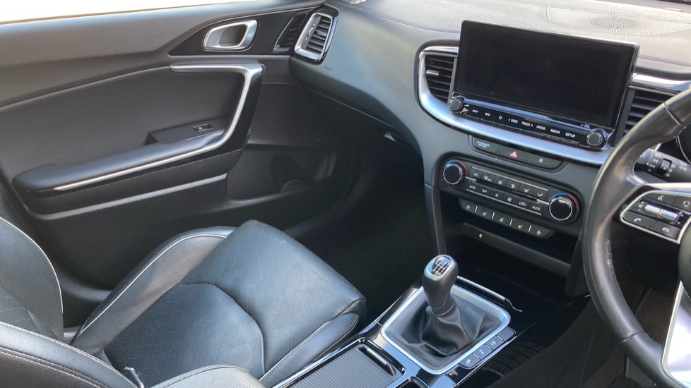 Kia Xceed 1.5T GDi ISG 4 5dr Petrol Hatchback - Image 14