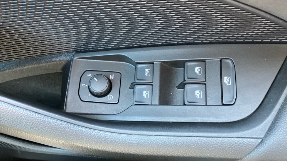 Skoda Octavia 2.0 TSI vRS 5dr DSG Petrol Estate - Image 35