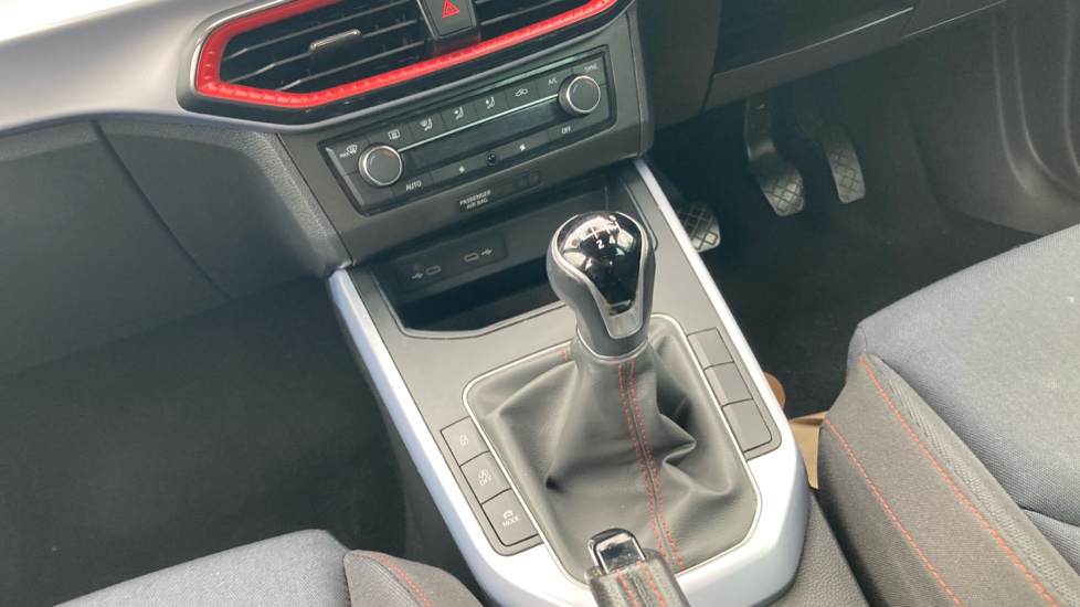 SEAT Arona 1.0 TSI 110 FR 5dr Petrol Hatchback - Image 13