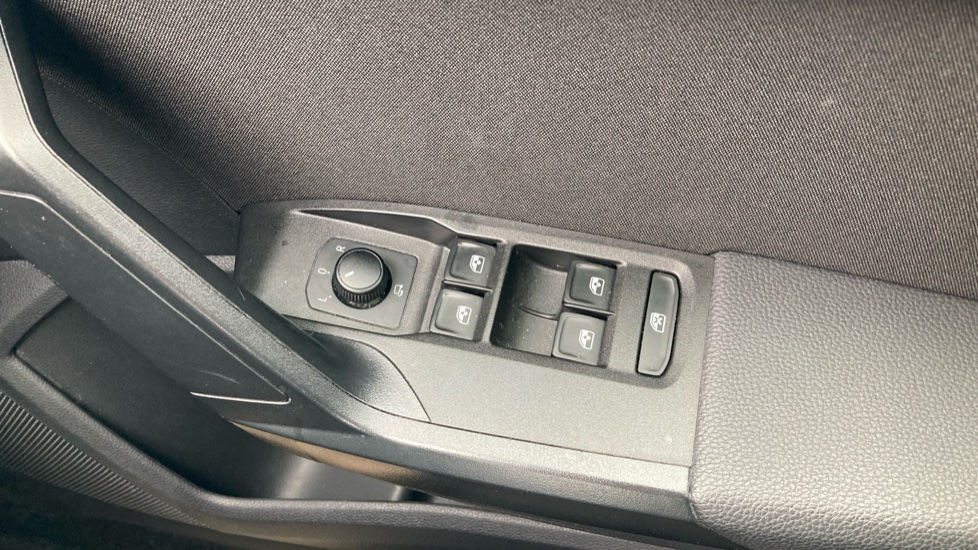 SEAT Arona 1.0 TSI 110 FR 5dr Petrol Hatchback - Image 26