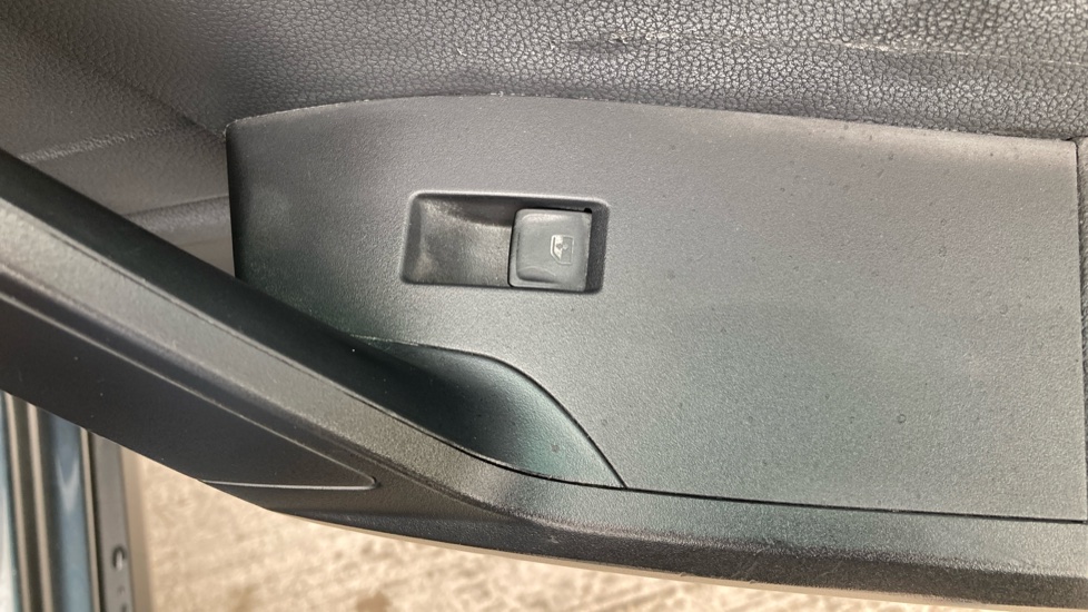 SEAT Arona 1.0 TSI 110 FR 5dr Petrol Hatchback - Image 41