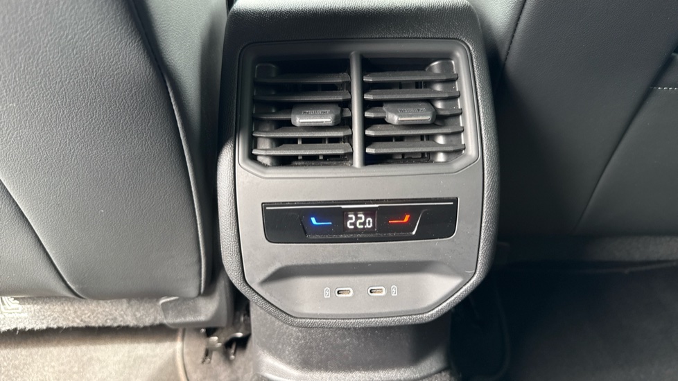 CUPRA Leon 2.0 TSI VZ1 5dr DSG Petrol Hatchback - Image 21