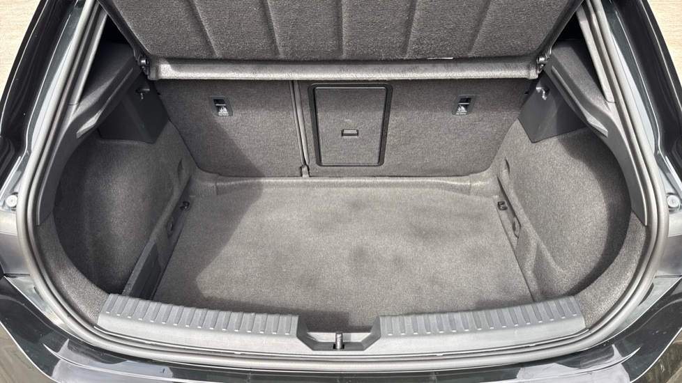 CUPRA Leon 2.0 TSI VZ1 5dr DSG Petrol Hatchback - Image 25