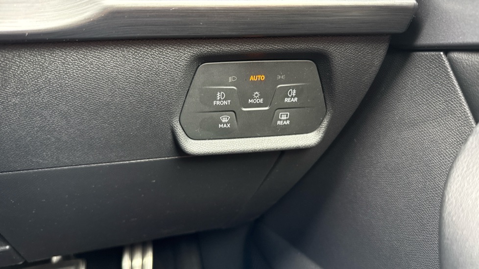 CUPRA Leon 2.0 TSI VZ1 5dr DSG Petrol Hatchback - Image 35