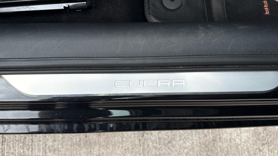 CUPRA Leon 2.0 TSI VZ1 5dr DSG Petrol Hatchback - Image 37