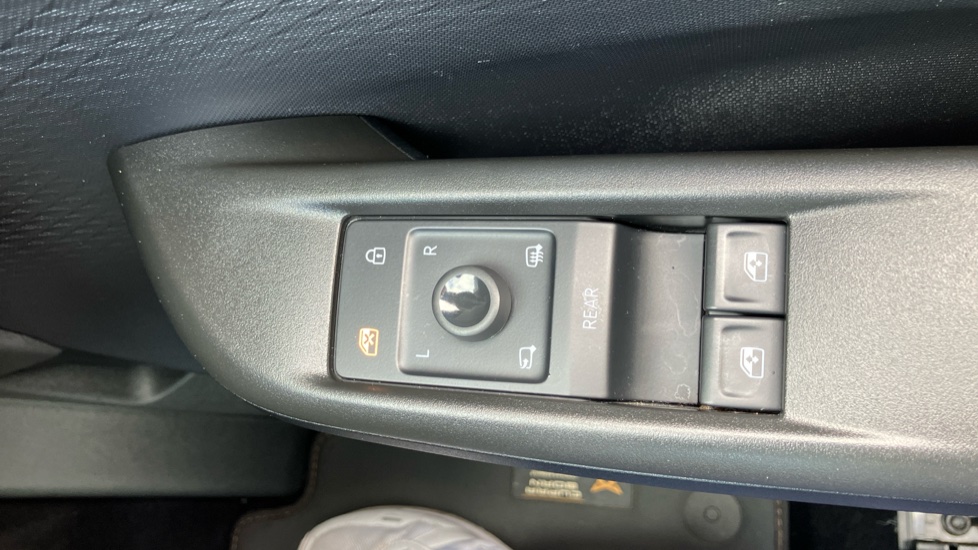CUPRA Born 169kW e-Boost V3 58kWh 5dr Auto Electric Hatchback - Image 35