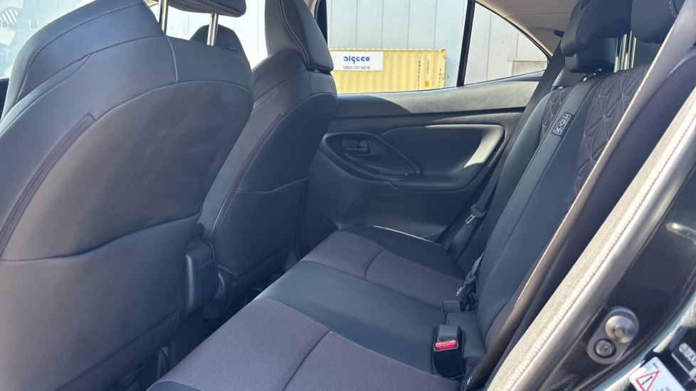 Toyota Yaris Cross 1.5 Hybrid Excel AWD 5dr CVT Hybrid Estate - Image 16