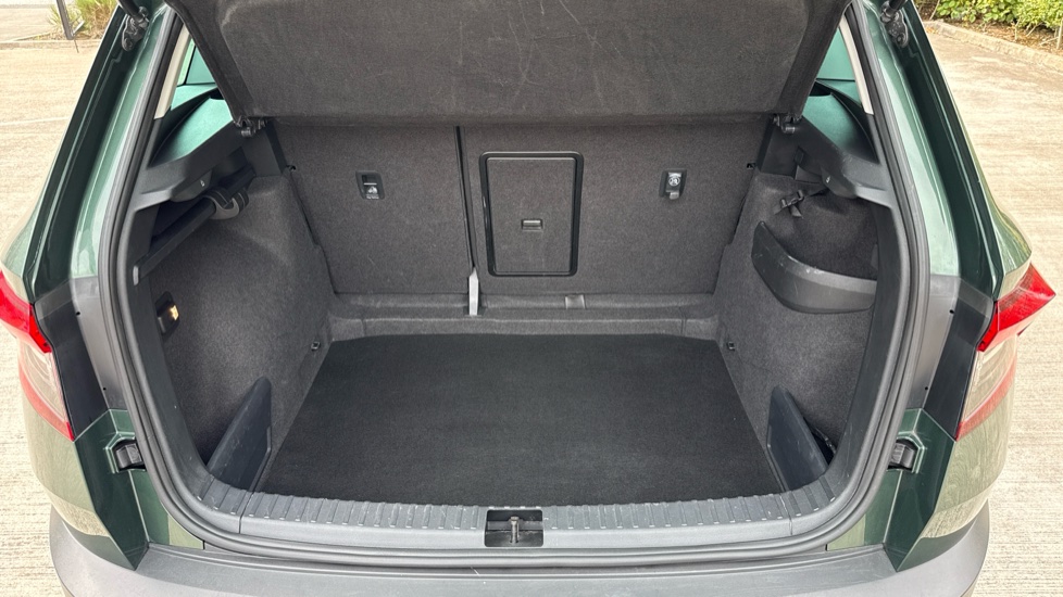 Skoda Karoq 1.5 TSI SE Technology 5dr DSG Petrol Estate - Image 4