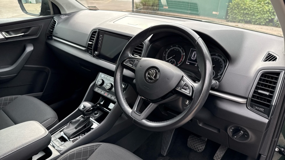 Skoda Karoq 1.5 TSI SE Technology 5dr DSG Petrol Estate - Image 11