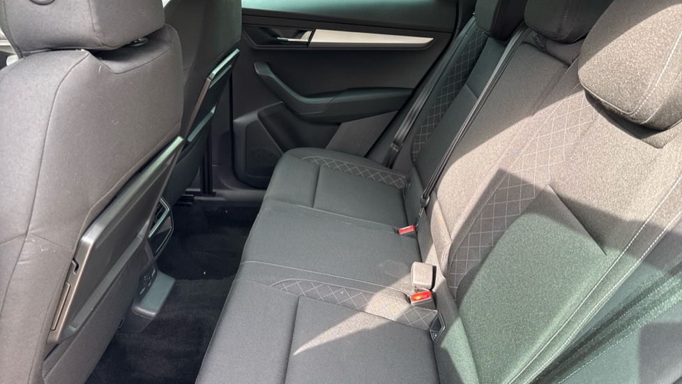Skoda Karoq 1.5 TSI SE Technology 5dr DSG Petrol Estate - Image 16