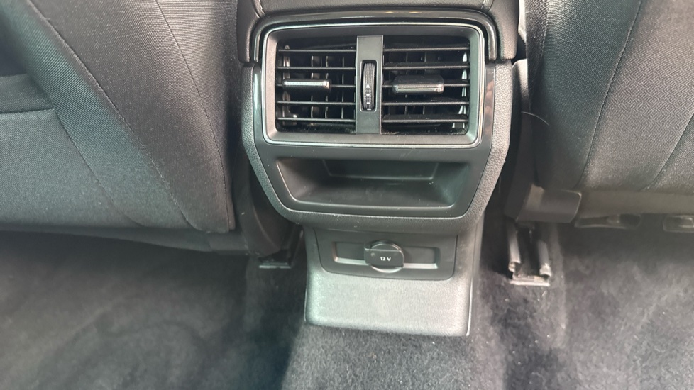 Skoda Karoq 1.5 TSI SE Technology 5dr DSG Petrol Estate - Image 34
