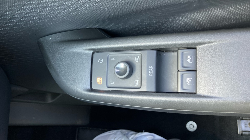 CUPRA Born 150kW V1 58kWh 5dr Auto Electric Hatchback - Image 36
