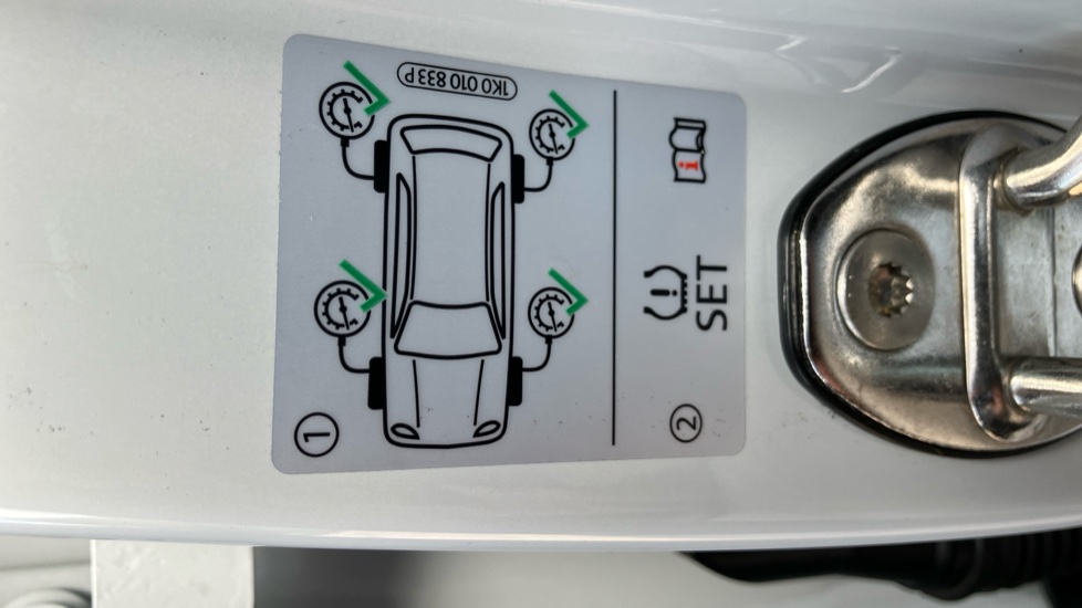 CUPRA Born 150kW V1 58kWh 5dr Auto Electric Hatchback - Image 37