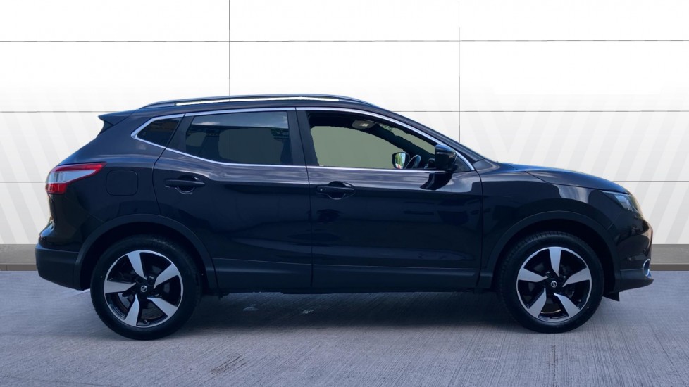 Nissan Qashqai 1.5 dCi N-Vision 5dr Diesel Hatchback - Image 5