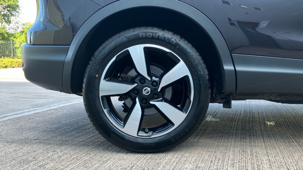 Nissan Qashqai 1.5 dCi N-Vision 5dr Diesel Hatchback - Image 7