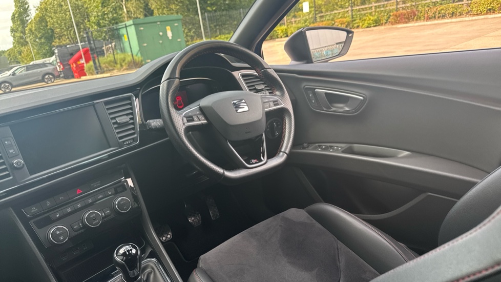 SEAT Leon 1.5 TSI EVO 150 FR Black Edition [EZ] 5dr Petrol Hatchback - Image 9