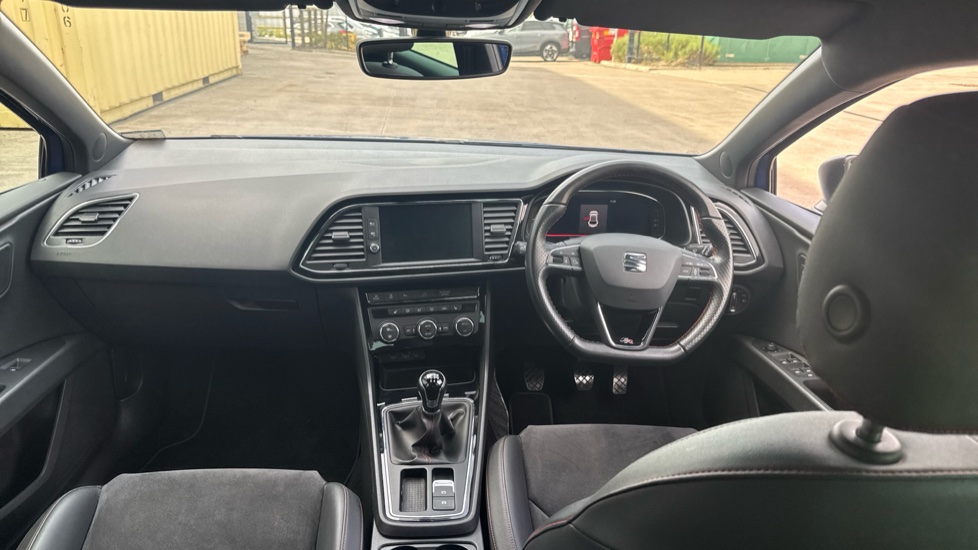 SEAT Leon 1.5 TSI EVO 150 FR Black Edition [EZ] 5dr Petrol Hatchback - Image 10