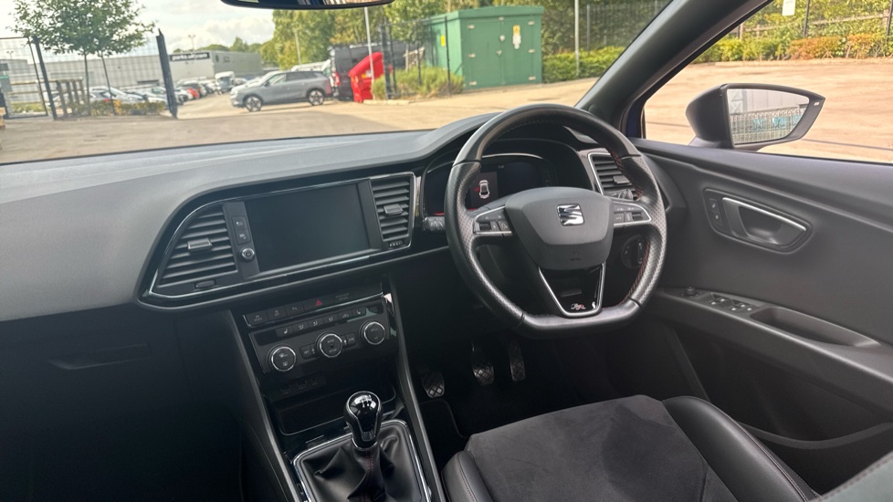 SEAT Leon 1.5 TSI EVO 150 FR Black Edition [EZ] 5dr Petrol Hatchback - Image 11