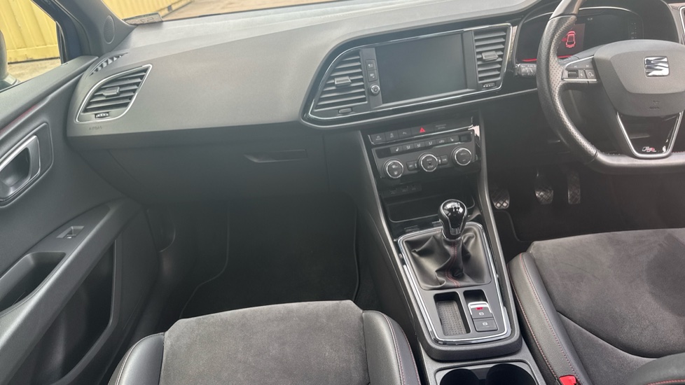 SEAT Leon 1.5 TSI EVO 150 FR Black Edition [EZ] 5dr Petrol Hatchback - Image 14