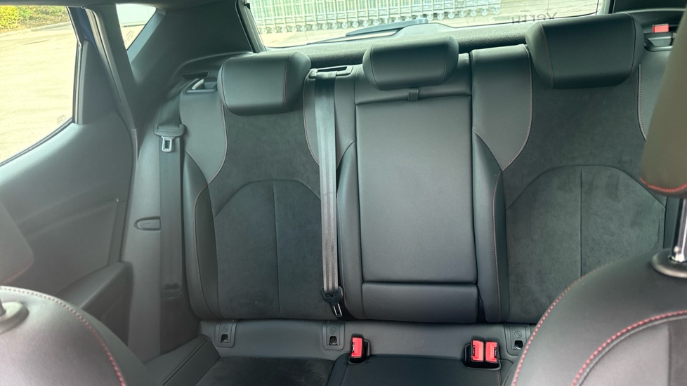 SEAT Leon 1.5 TSI EVO 150 FR Black Edition [EZ] 5dr Petrol Hatchback - Image 15